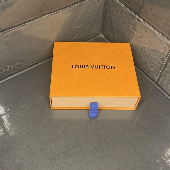 Louis Vuitton box and dust cover - Picture 3 of 6